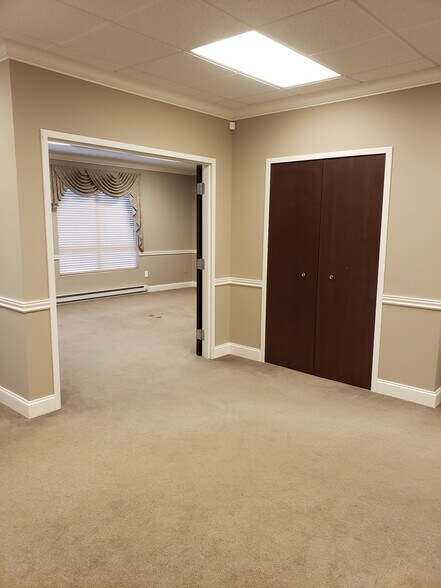 More Photos Of 31320 solon Rd, Solon Office For Sale