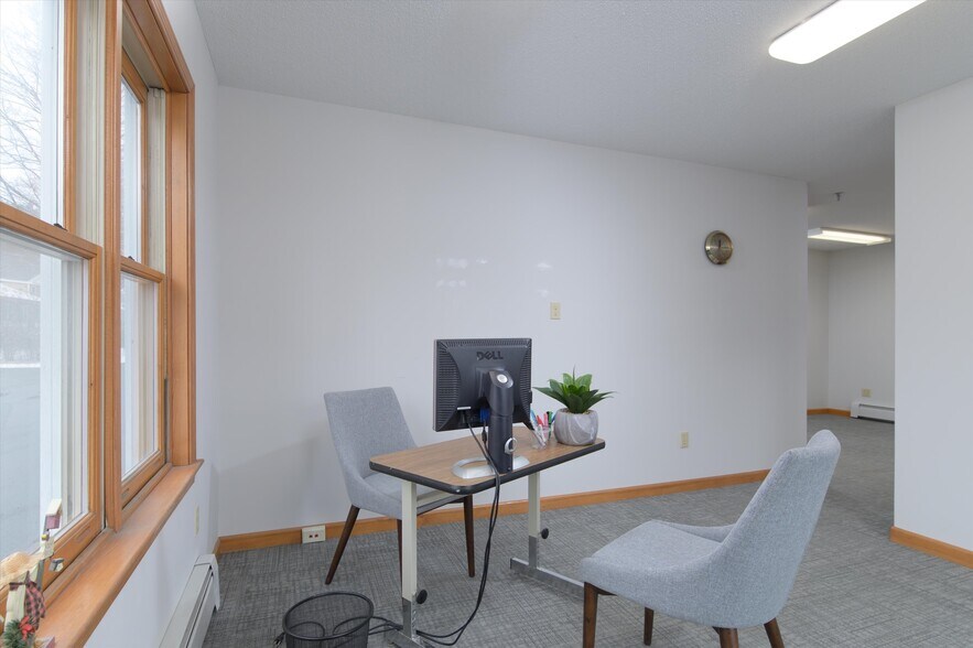 More Photos Of 156 Main St, Ludlow Office For Sale