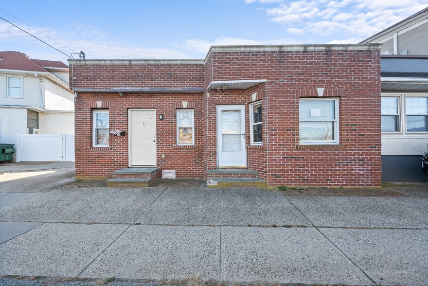 More Photos Of 70 Park Ave, Bay Shore Multifamily For Sale