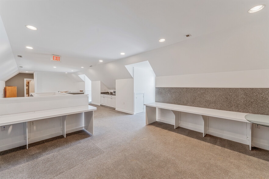 More Photos Of 728 S Washington St, Alexandria Office For Lease