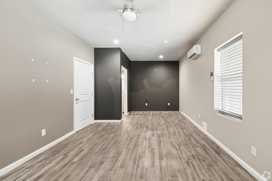 More Photos Of 18838 FM 2252, San Antonio Warehouse For Lease