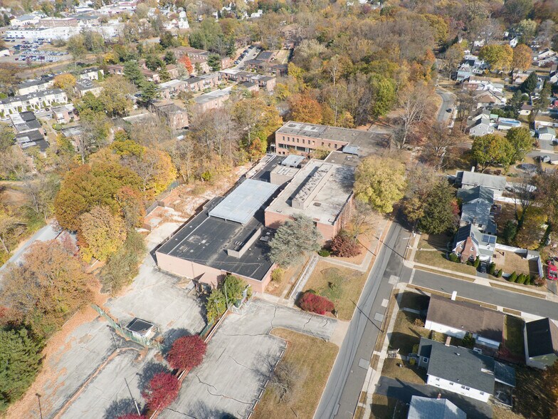 More Photos Of 500 S Ridgeway Ave, Glenolden Research And Development For Sale