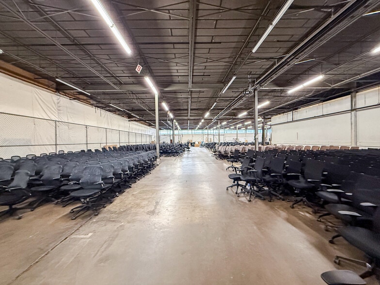 More Photos Of 1 Sexton Rd, McKees Rocks Warehouse For Sale