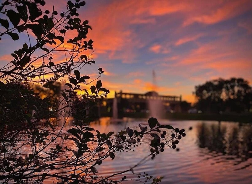 More Photos Of 142-152 W Lakeview Ave, Lake Mary General Retail For Lease