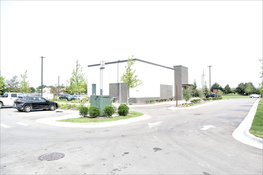 More Photos Of 45541 Michigan Ave, Canton Fast Food For Sale