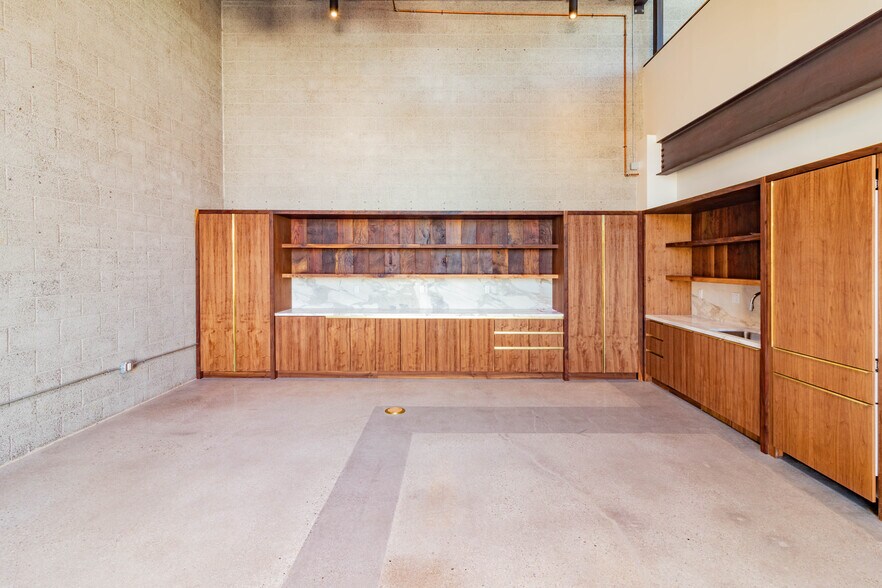 More Photos Of 2352 Ripple St, Los Angeles Loft Creative Space For Sale