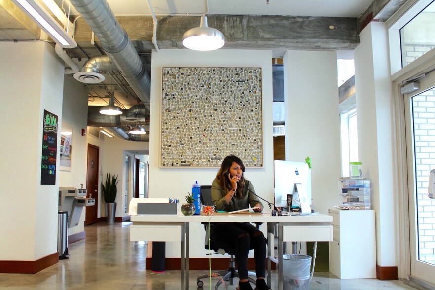 More Photos Of 3250-3260 NE 1st Ave, Miami Office Residential For Lease