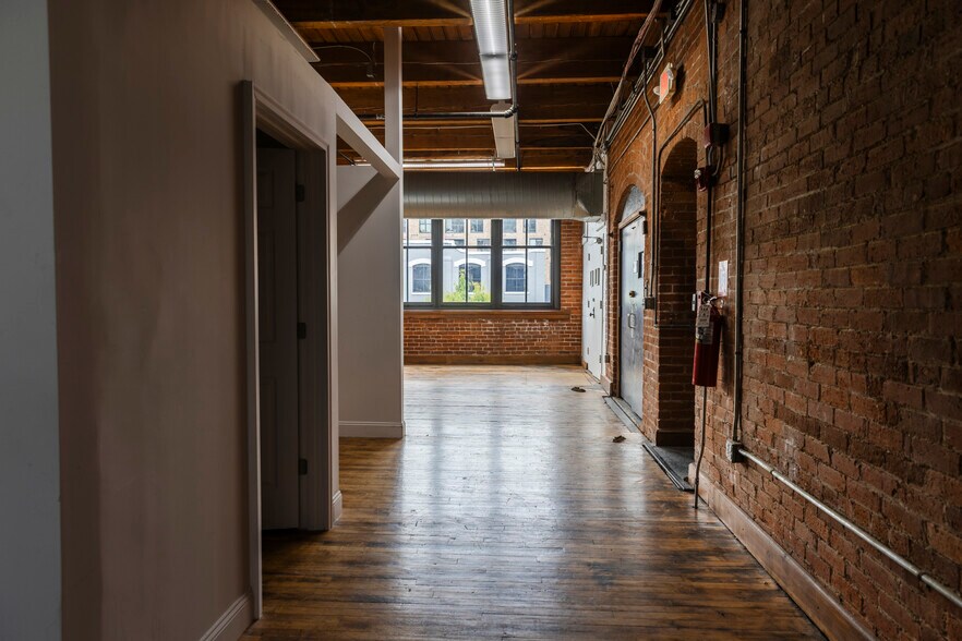 More Photos Of 1100 Sycamore St, Cincinnati Loft Creative Space For Lease
