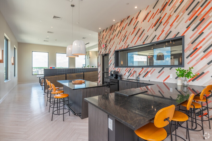 More Photos Of 39 Trotter Rd, Weymouth Apartments For Lease