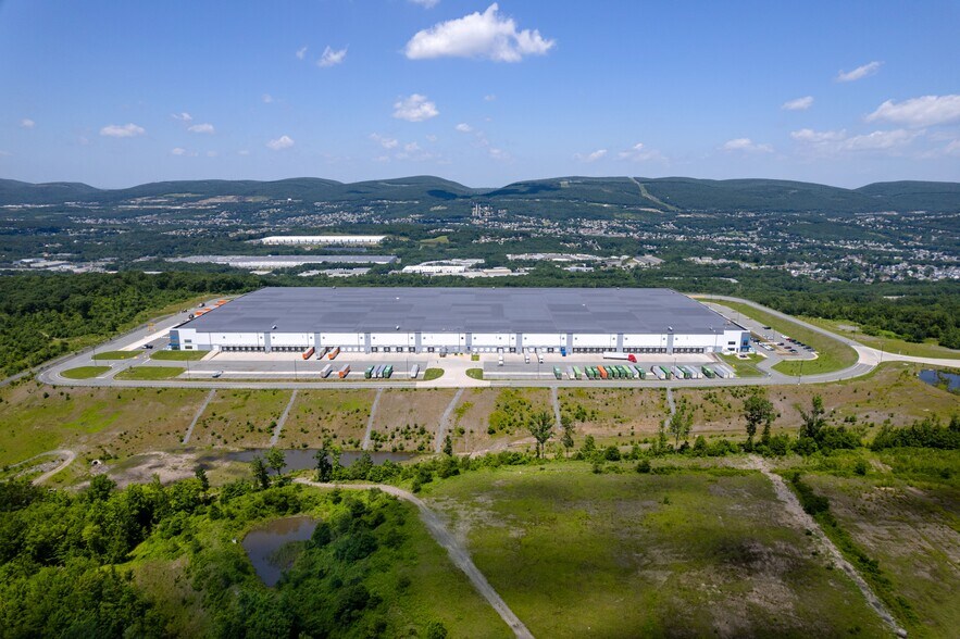 More Photos Of 1350 Moosic Lake Rd, Jessup Distribution For Lease