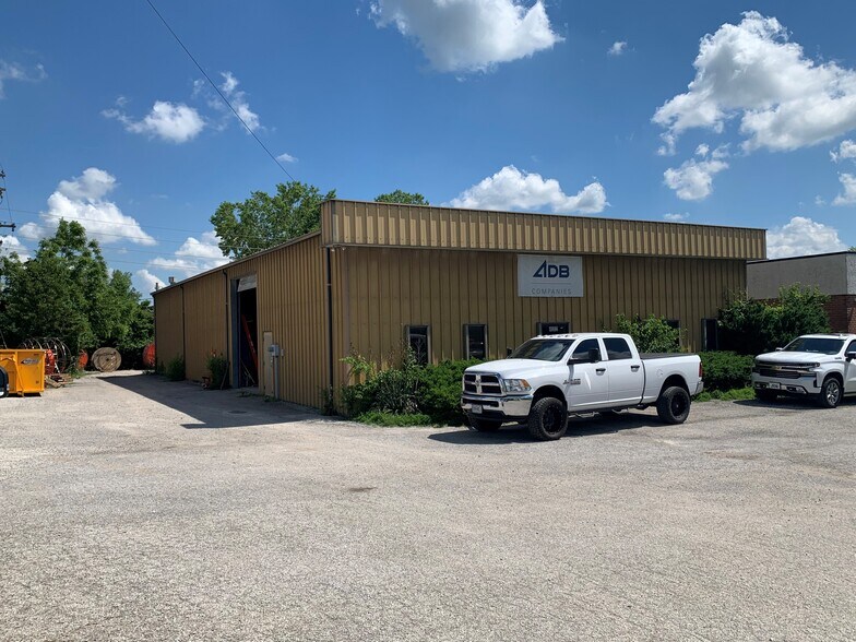 Primary Photo Of 4002 E 137th Ter, Grandview Warehouse For Sale