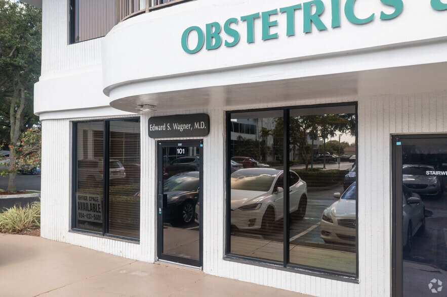 More Photos Of 4330 Sheridan St, Hollywood Medical For Sale