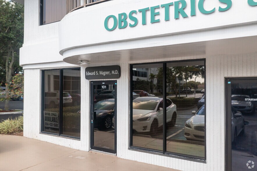 More Photos Of 4330 Sheridan St, Hollywood Medical For Lease