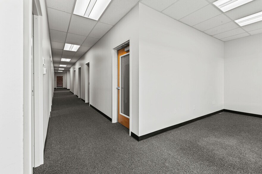 More Photos Of 434 W Bearcat Dr, Salt Lake City Office For Lease