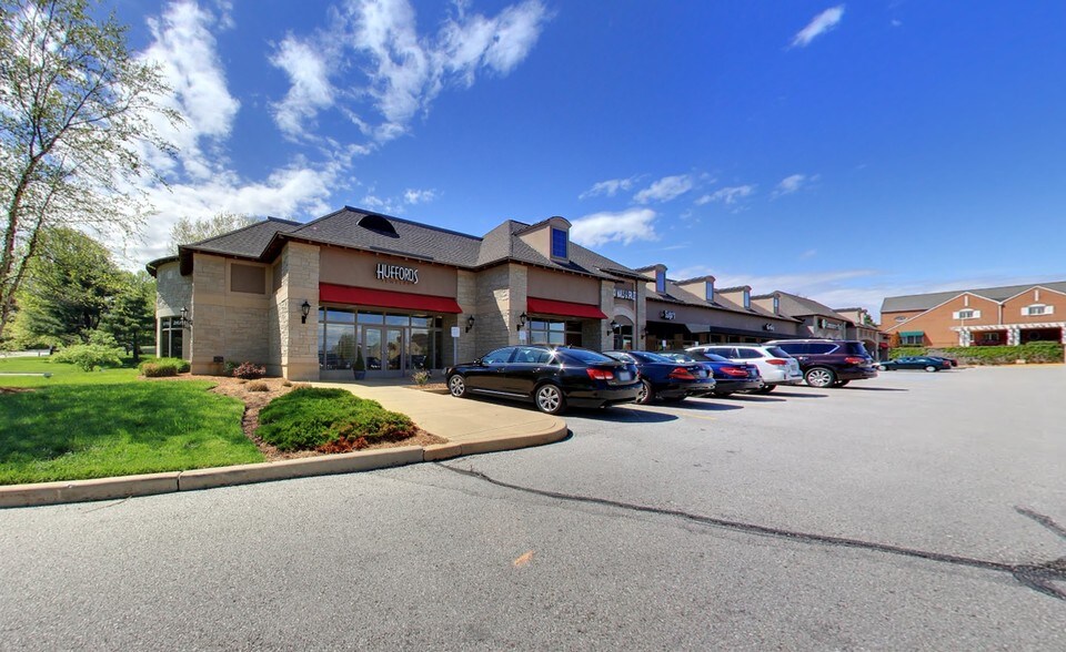 More Photos Of 10413-10433 Clayton Rd, Frontenac General Retail For Lease