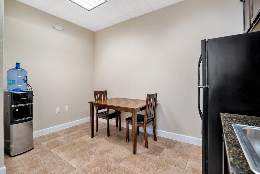 More Photos Of 2219 Sawdust Rd, The Woodlands Medical For Sale