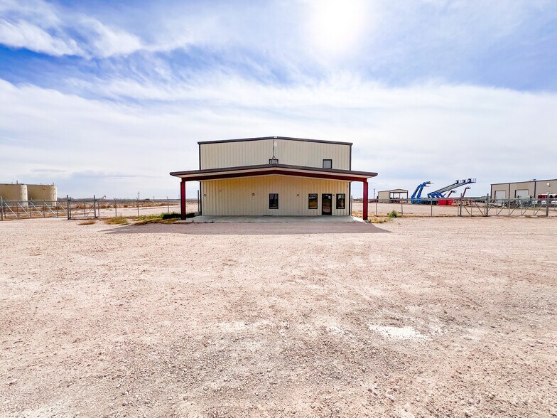 More Photos Of 9003 W County Road 130, Midland Warehouse For Lease