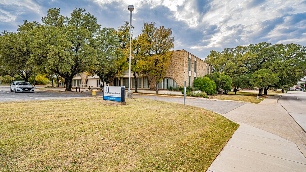 More Photos Of , Arlington Office For Sale