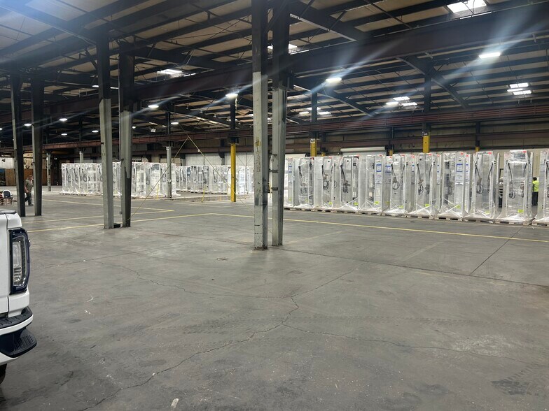 More Photos Of 4280 Pinson Valley Pky, Birmingham Warehouse For Lease