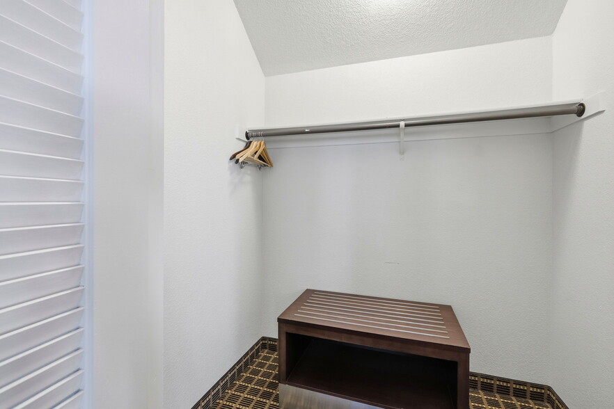 More Photos Of 600 Riverside Ave, Santa Cruz Hotel For Sale