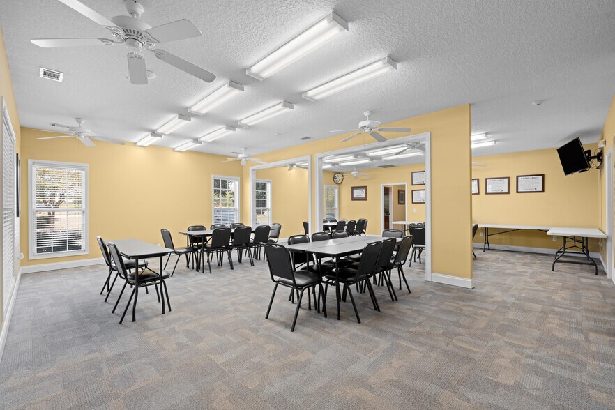 More Photos Of 1135 E. Hiawatha st, Metter Office For Sale