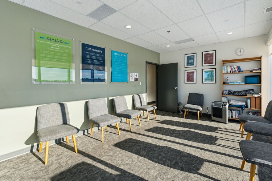 More Photos Of 7005 Fairmount Dr SE, Calgary Medical For Sale