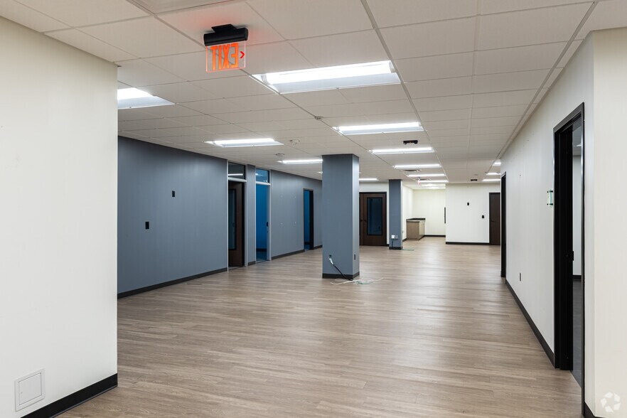 More Photos Of 10881 Lowell Ave, Overland Park Unknown For Lease