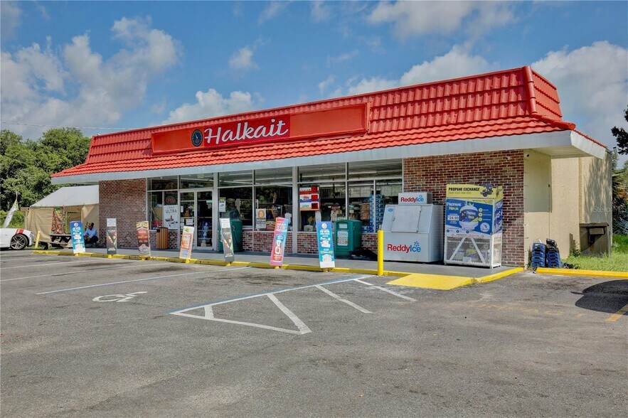 More Photos Of 2581 Sun Acres Blvd, Auburndale Convenience Store For Sale