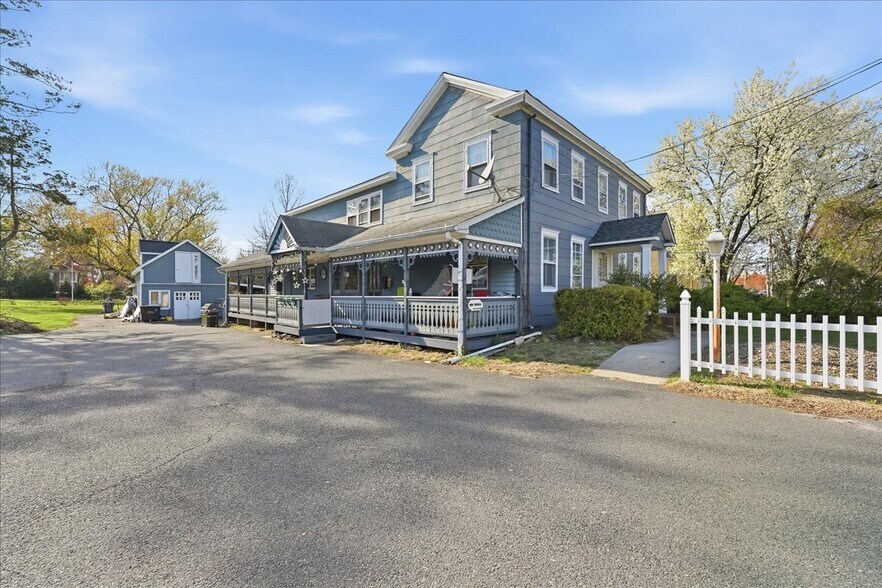 More Photos Of 96 Freneau Ave, Matawan Office For Sale