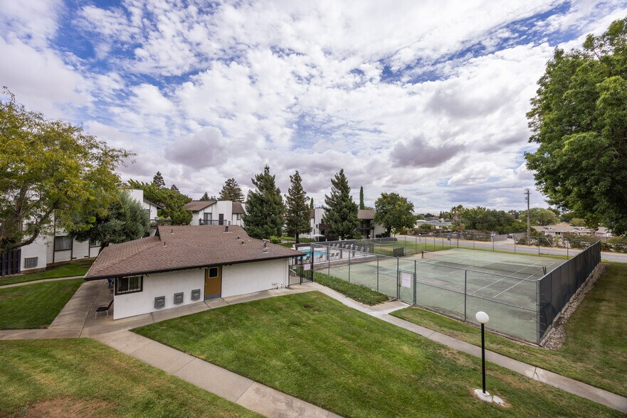 More Photos Of 1700 E Tabor Ave, Fairfield Apartments For Sale