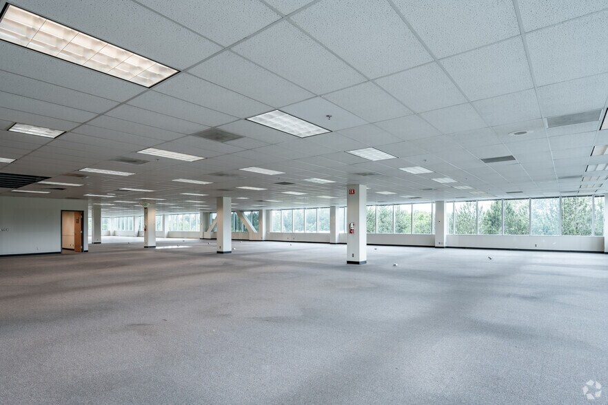 More Photos Of 1601 Lind Ave SW, Renton Office For Sale
