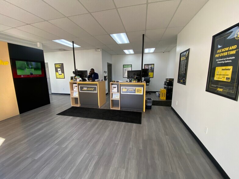 More Photos Of 686 Grayson Hwy, Lawrenceville Auto Repair For Lease