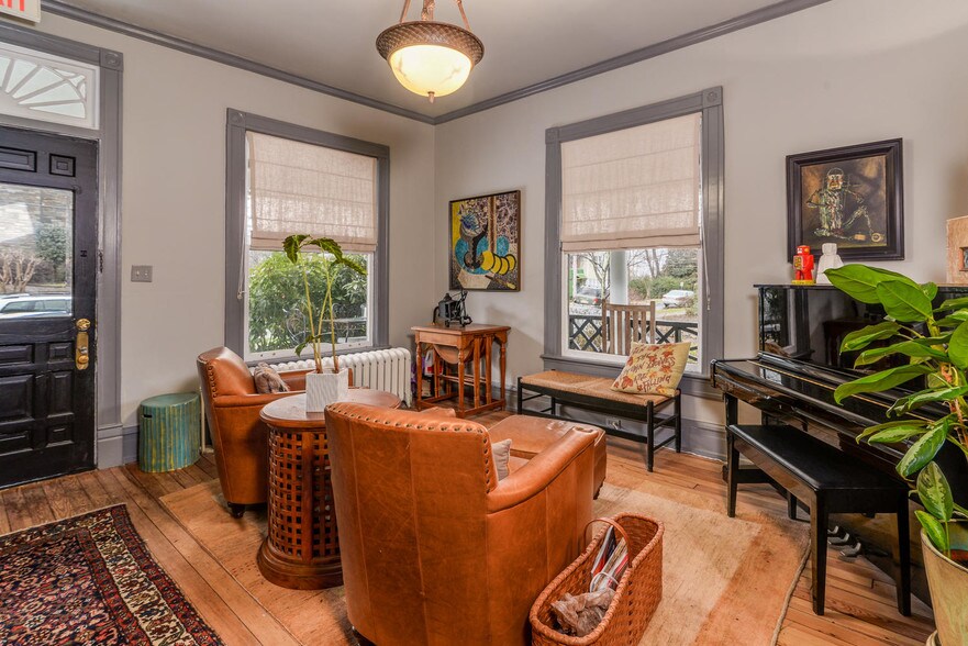 More Photos Of 145 Melrose Ave, Tryon Apartments For Sale