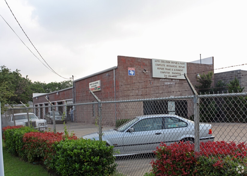 Primary Photo Of 2403 Community Dr, Dallas Auto Repair For Sale