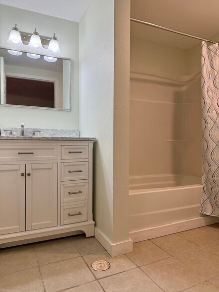 More Photos Of 30333 Highway 31, Brewton Self Storage For Sale