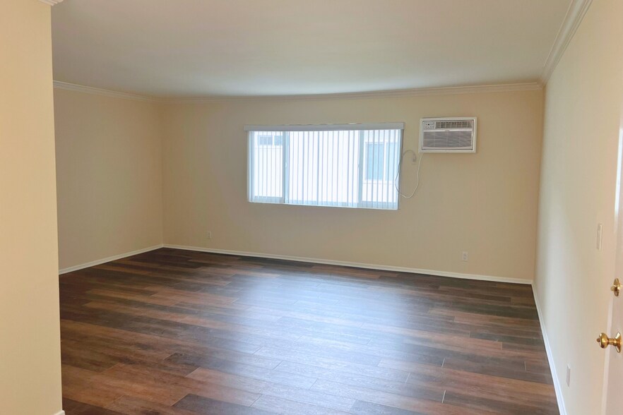 More Photos Of 4300 Tujunga Ave, Studio City Apartments For Sale