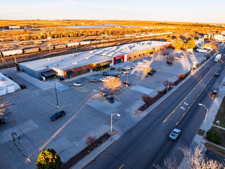 More Photos Of 638 Illinois St, Sidney General Retail For Lease