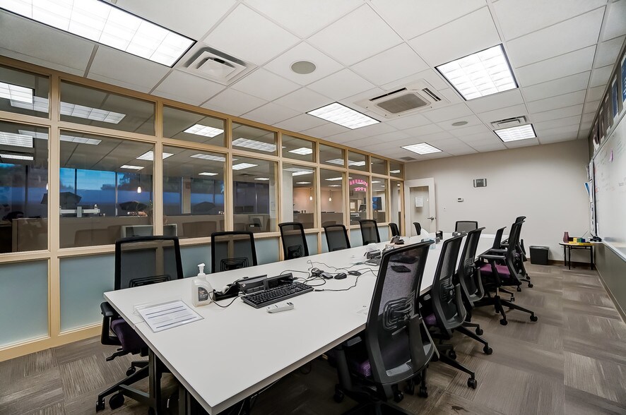 More Photos Of 675 W Market St, Lima Office For Sale