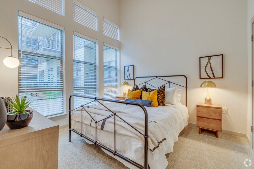 More Photos Of 2219 E 11th St, Tulsa Apartments For Lease