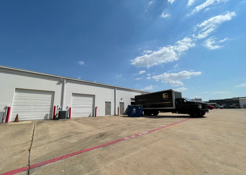 More Photos Of 6905 K Ave, Plano Light Distribution For Lease