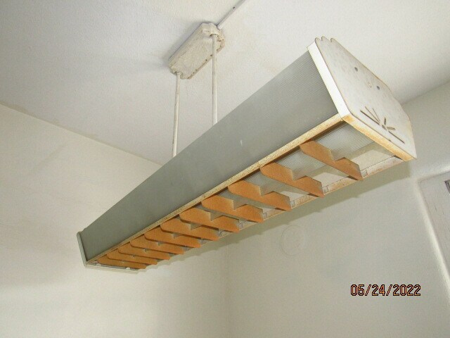 More Photos Of 301 N Washington St, Ardmore Distribution For Sale