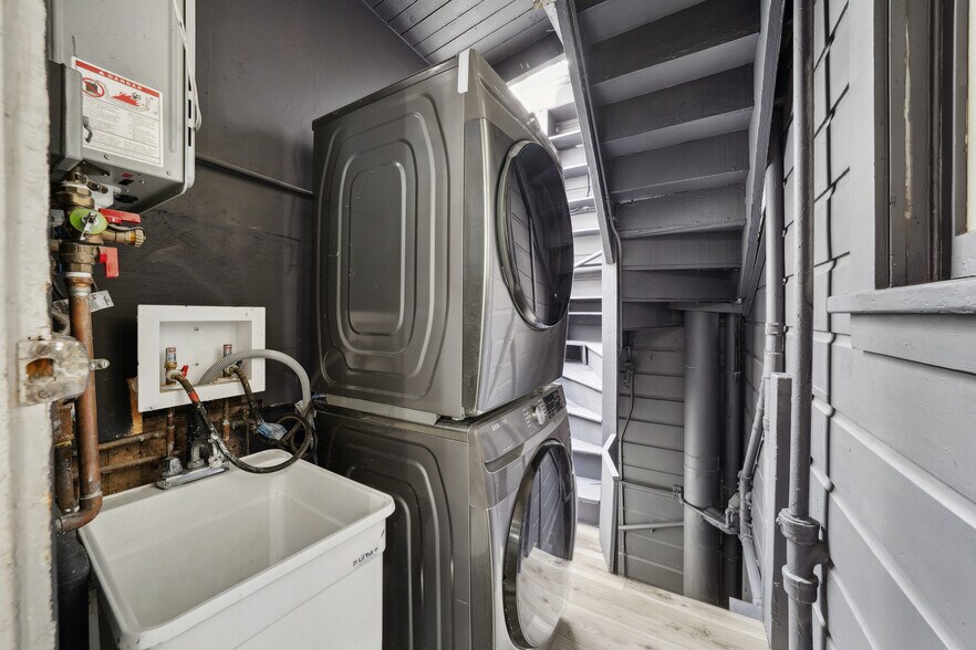 More Photos Of 17-19 Card Aly, San Francisco Apartments For Sale