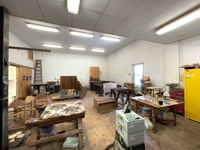 More Photos Of 814 Cleveland Ave NW, Canton Freestanding For Lease