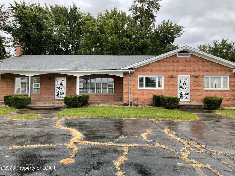 Primary Photo Of 2002 Wyoming Ave, Wyoming Veterinarian Kennel For Sale