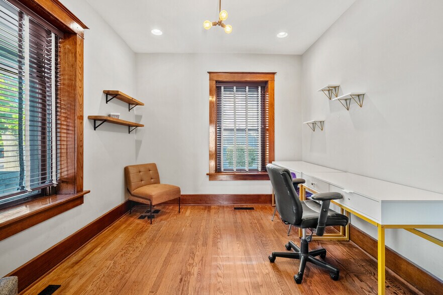 More Photos Of 720 Poyntz Ave, Manhattan Office For Sale