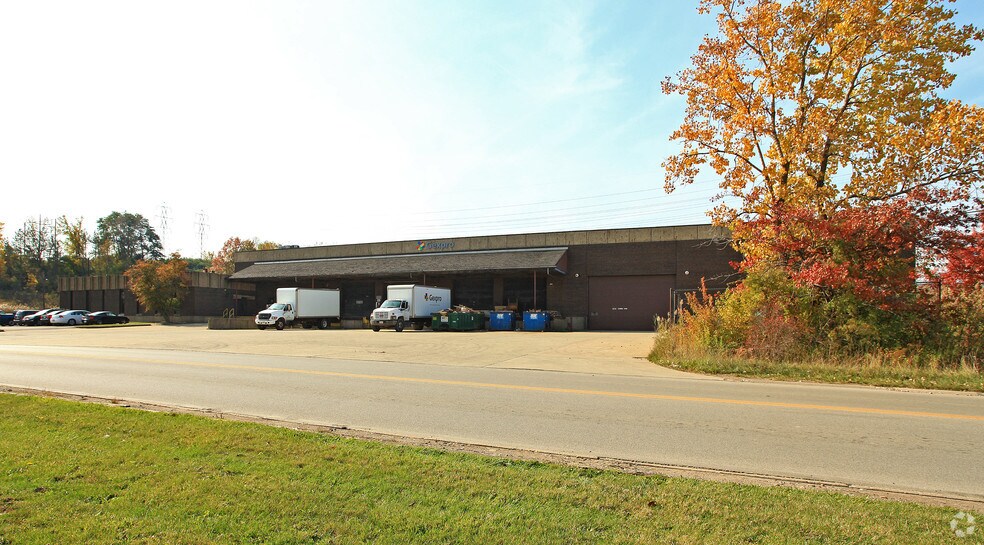 More Photos Of 5605 Granger Rd, Independence Warehouse For Lease