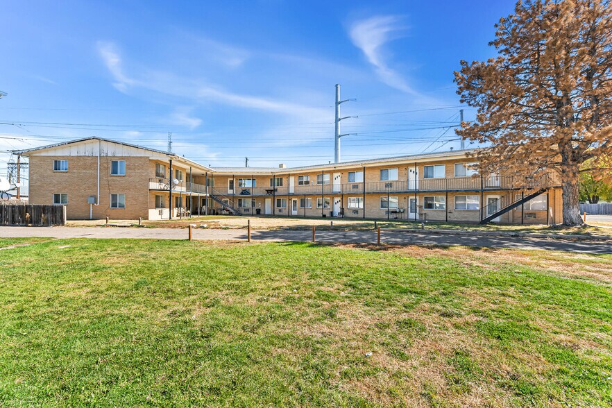 More Photos Of 2435-2459 W 11th St, Greeley Apartments For Sale