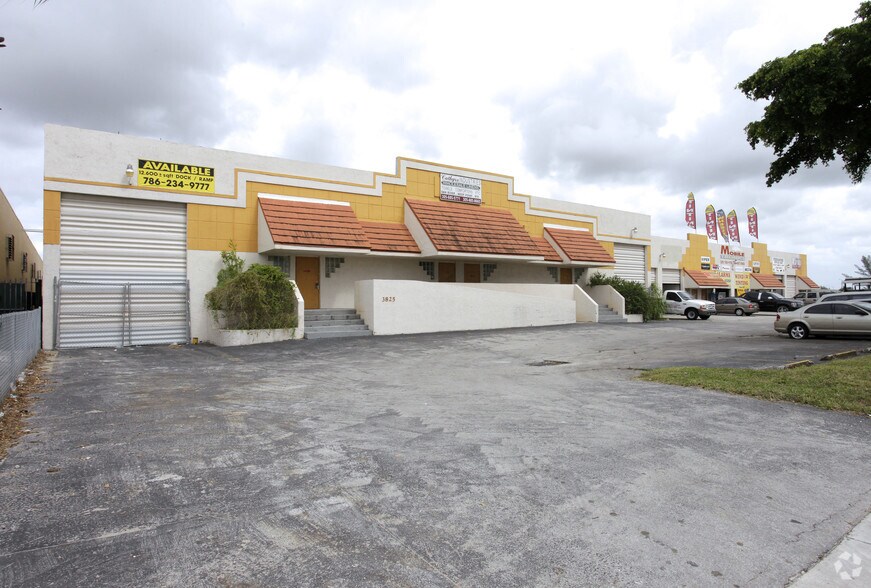 More Photos Of 3821-3825 NW 135th St, Opa-locka Service For Lease