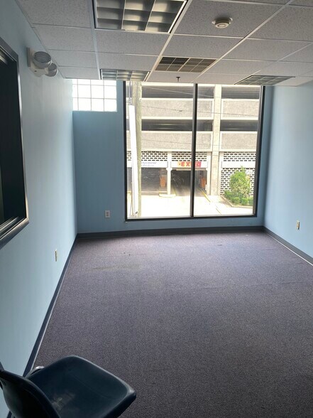 More Photos Of 566 Nye Ave, Irvington Medical For Sale