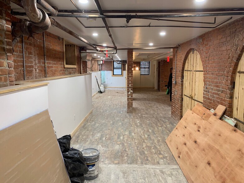 More Photos Of 159 Willoughby Ave, Brooklyn Apartments For Lease